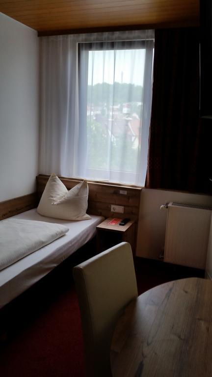 Hotel Alte Krone Tubingen Ruang foto