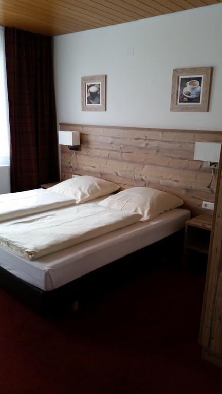 Hotel Alte Krone Tubingen Ruang foto